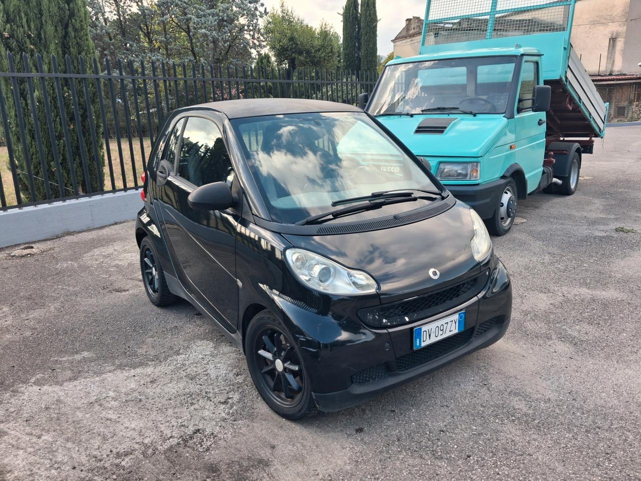 Smart ForTwo total black