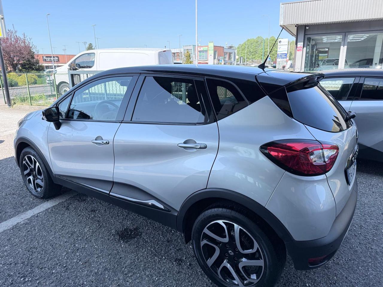 Renault Captur 0.9 tce Intens (energy r-link) 90cv E6