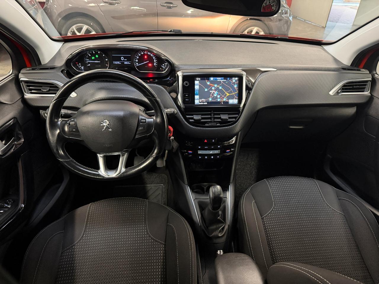 Peugeot 208 PureTech 82 5 porte Allure