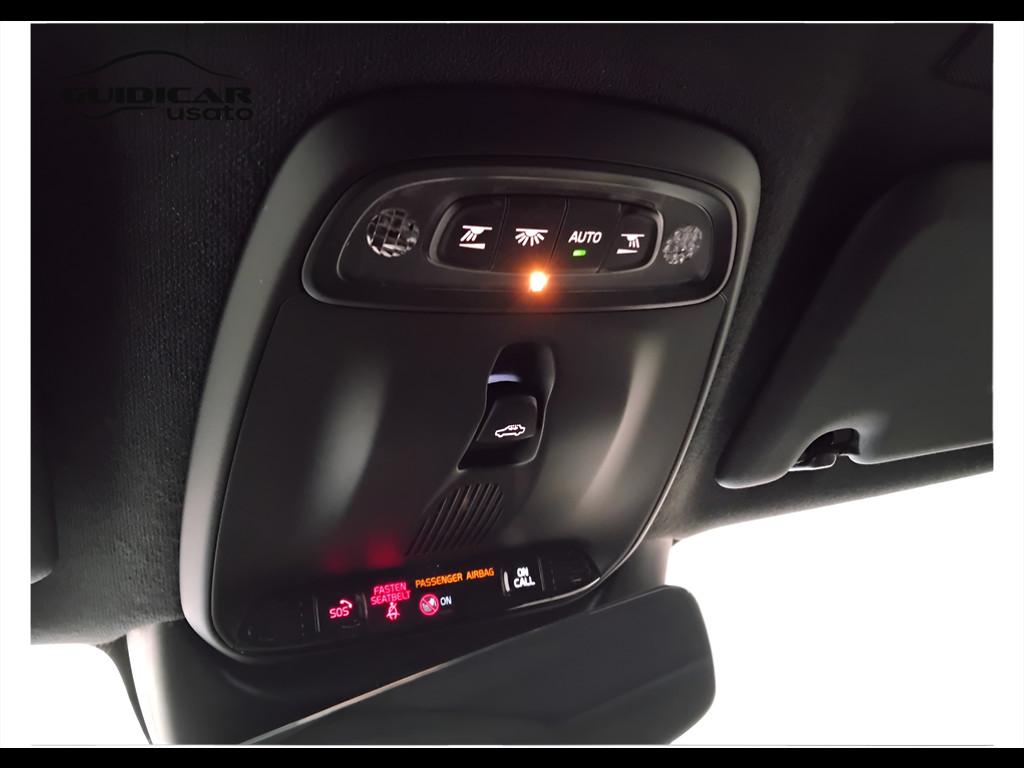 VOLVO XC40 - XC40 1.5 t5 phev R-design auto my21