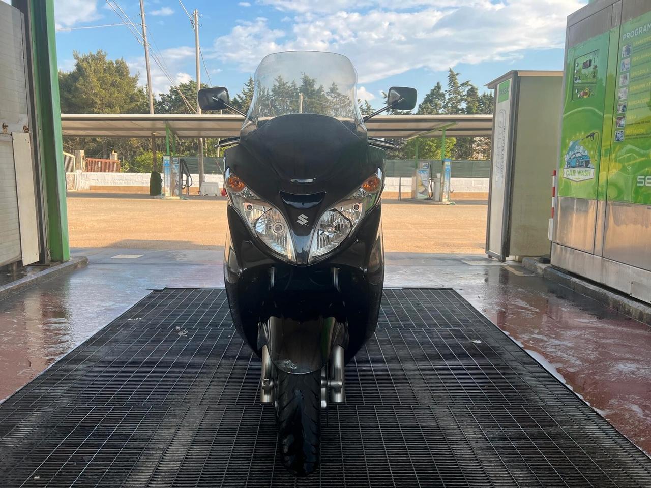 Suzuki Burgman 400