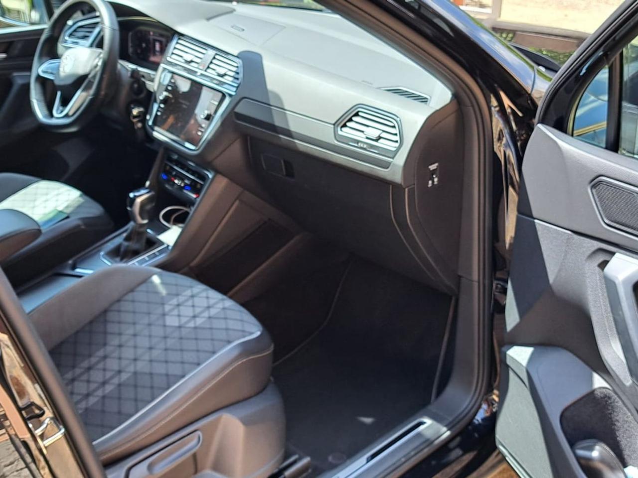 Volkswagen Tiguan R line 2.0 TDI #2781