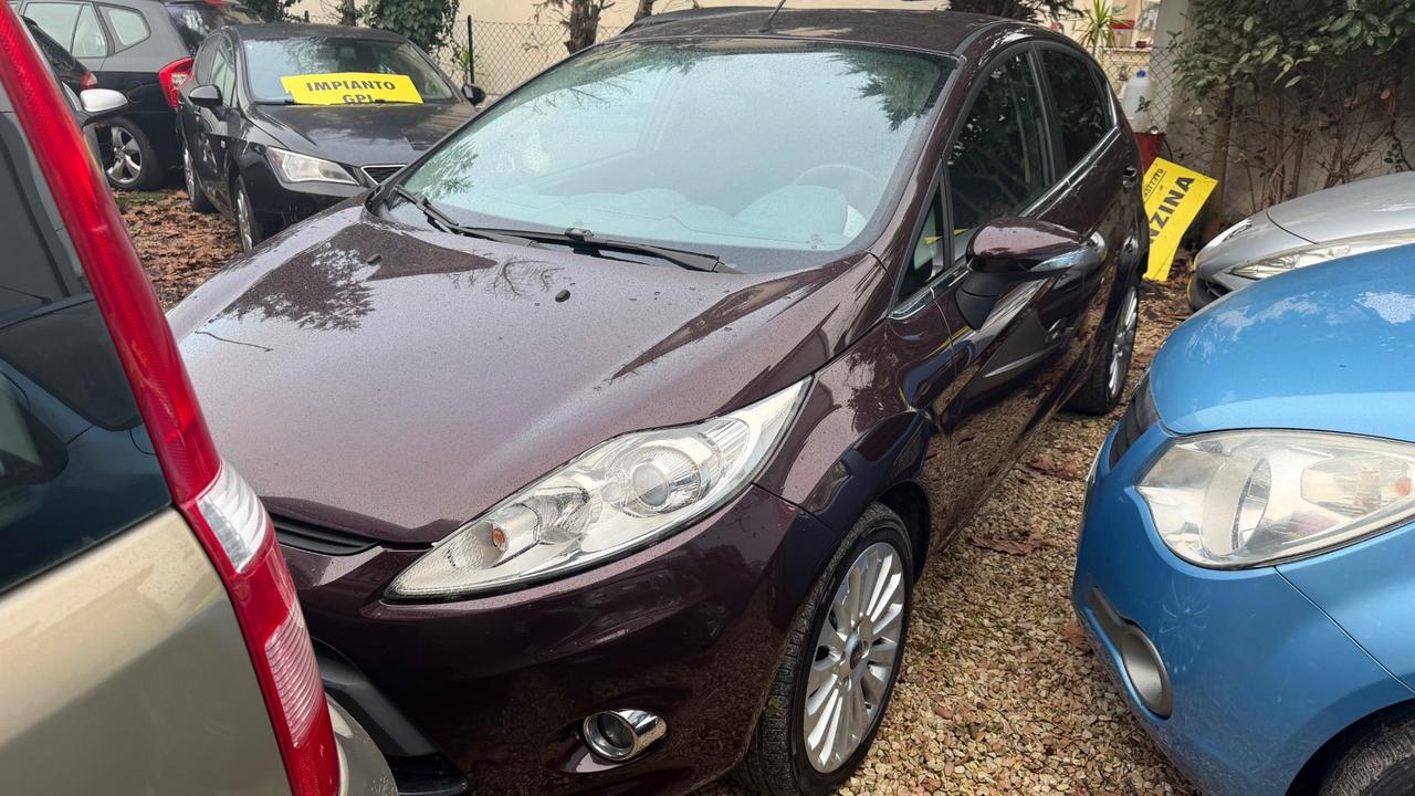 Ford Fiesta 1.4 TDCi 68CV 5 porte Titanium