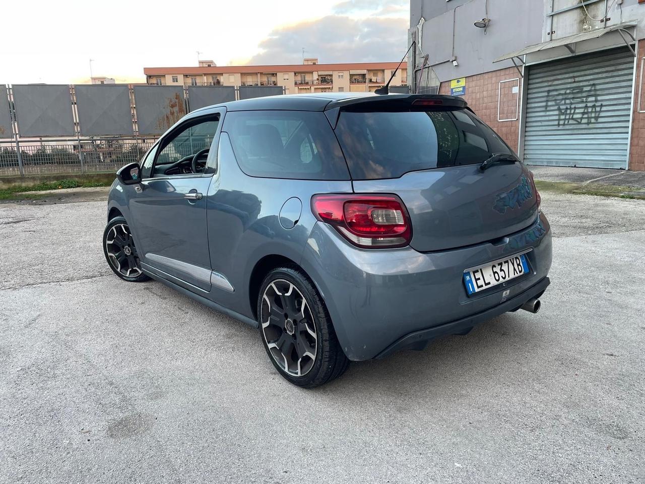 DS3 SuperFull 1.6 e-HDi Just Black SuperFull Perfett