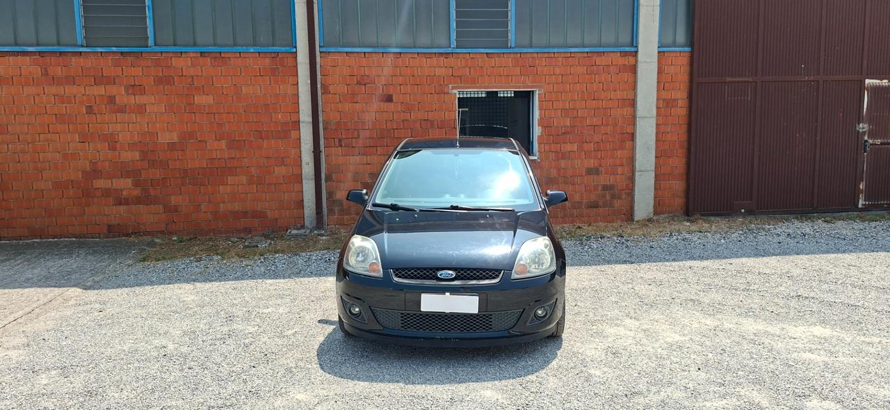 FIESTA 5 PORTE GHIA IDEALE PER NEOPATENTATI