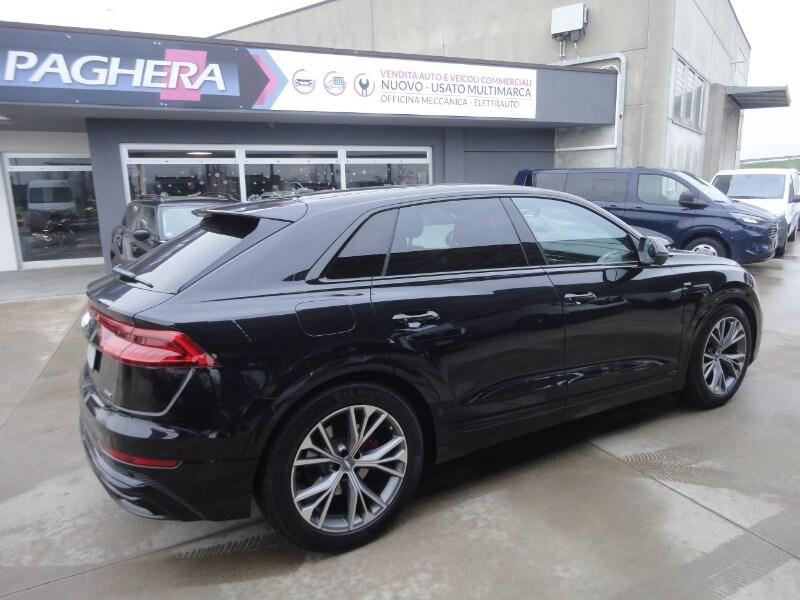 AUDI Q8 Q8 50 TDI 286 CV quattro tiptronic Sport