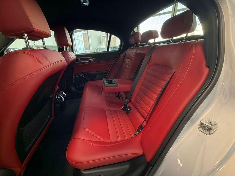 Alfa Romeo Giulia 2.2 Turbodiesel 210 CV AT8 AWD Q4 Veloce