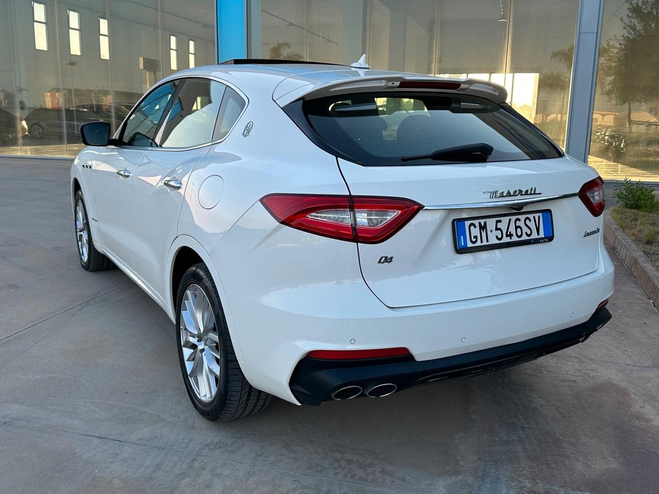 Maserati Levante V6 Gransport offerta T-Stock prezzo imperdibile