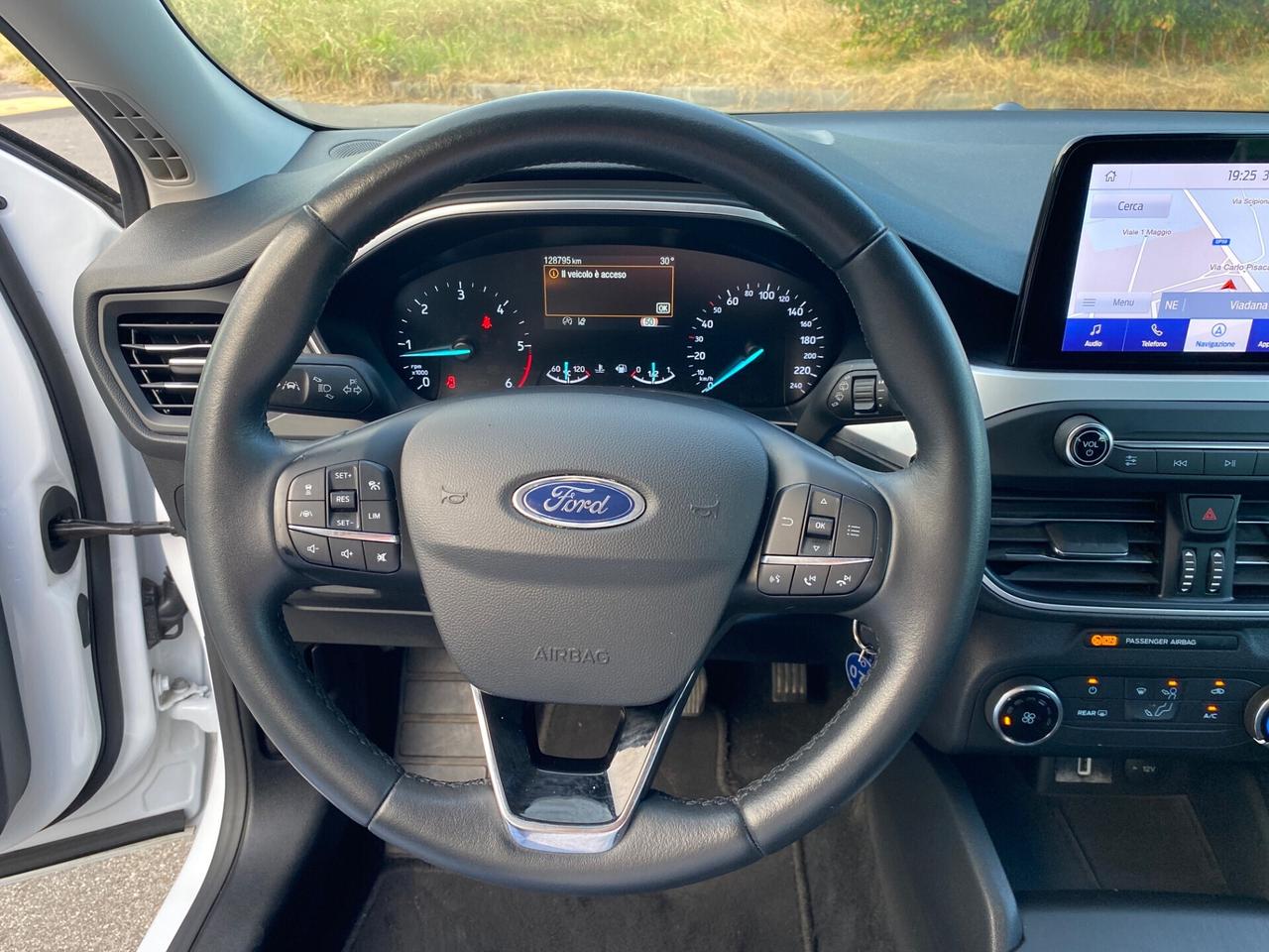 Ford Focus Berlina 1.5 120 CV automatico 5p. Business Co-Pilot