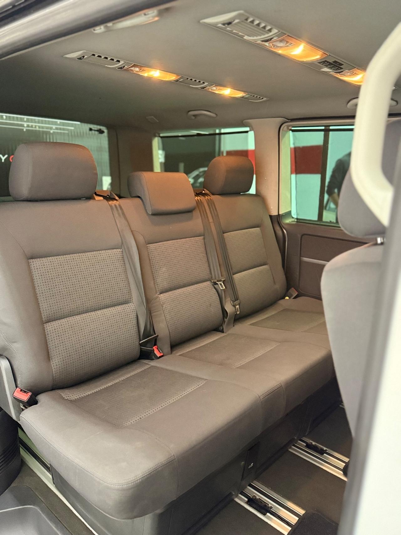 Volkswagen Multivan 2.5 TDI/130CV Highline