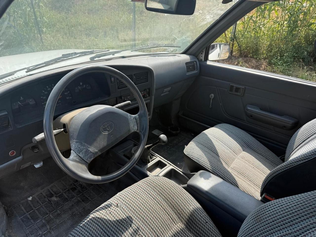 Toyota Hilux 2.4 diesel Pick-up