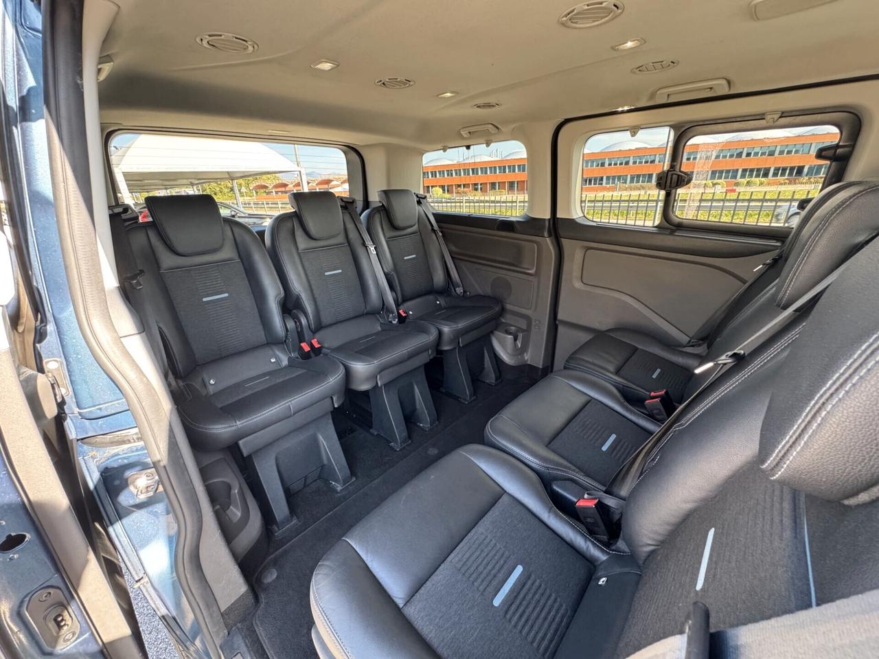 Ford Tourneo Custom Active 2.0 Diesel-Hybrid 185CV 8 posti