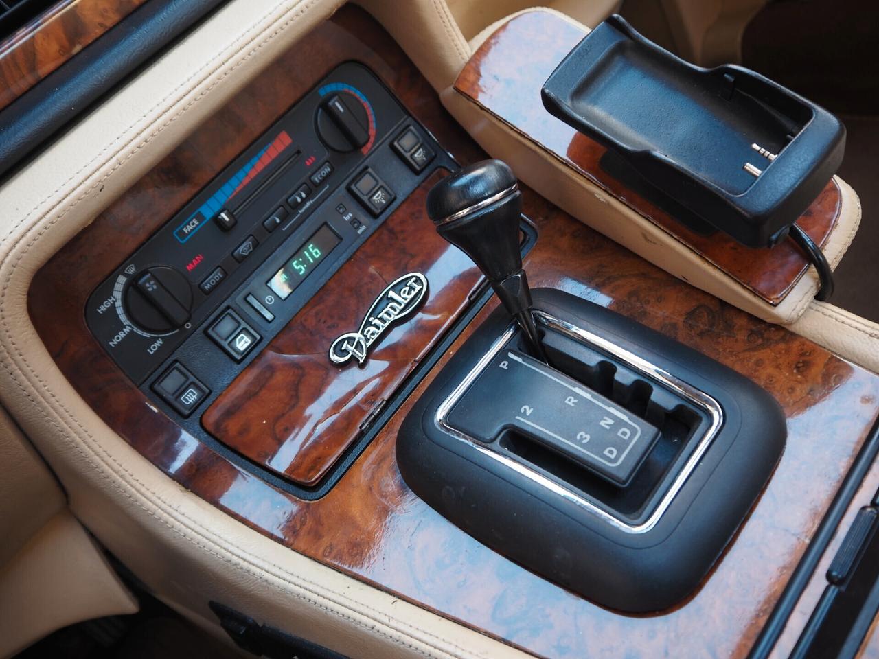 Jaguar XJ40 3.6