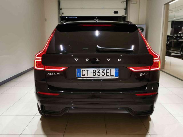 VOLVO XC60 B4 (d) AWD automatico Ultimate Dark