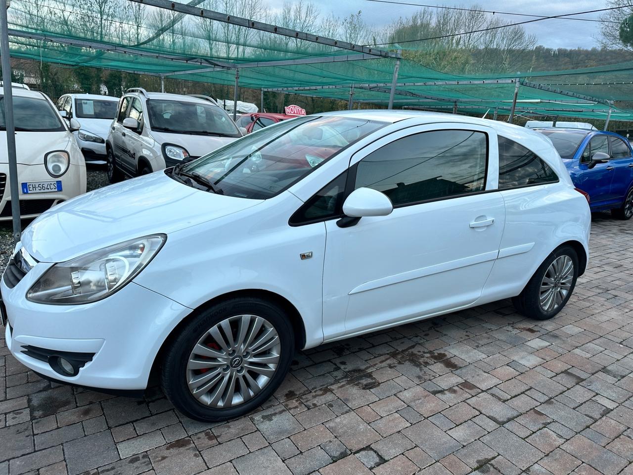 Opel Corsa 1.2 Benzina cambio automatico