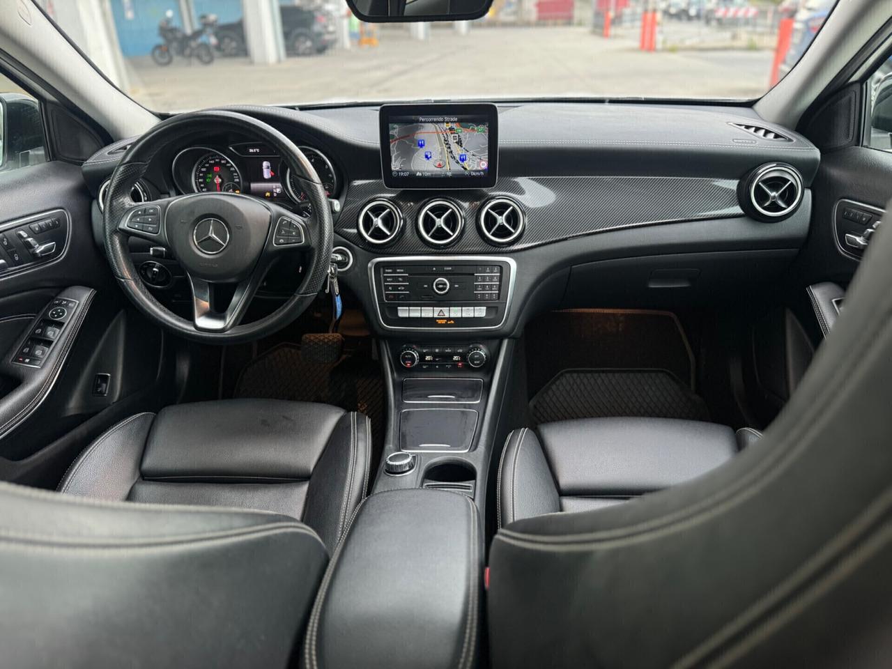 Mercedes-benz GLA 200d 4Matic Premium AMG 2018