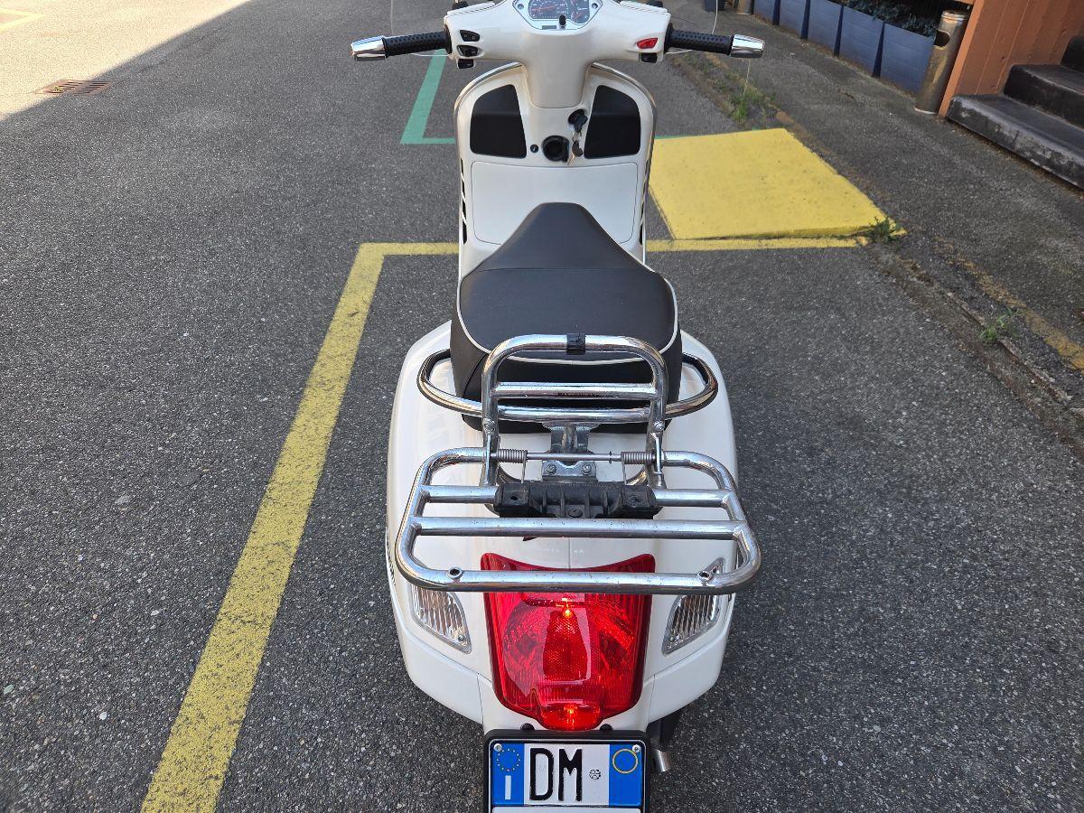 Vespa - GTS 300 - Super