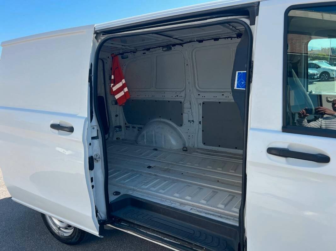 Mercedes Vito 109 cdi long E6