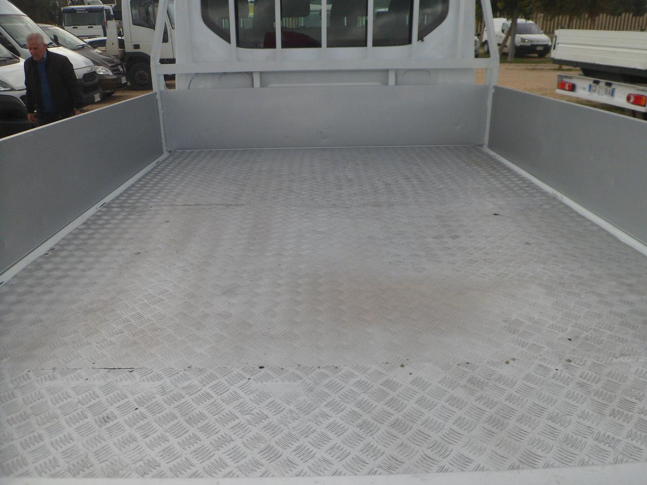 Ford Transit doppia cabina cassone