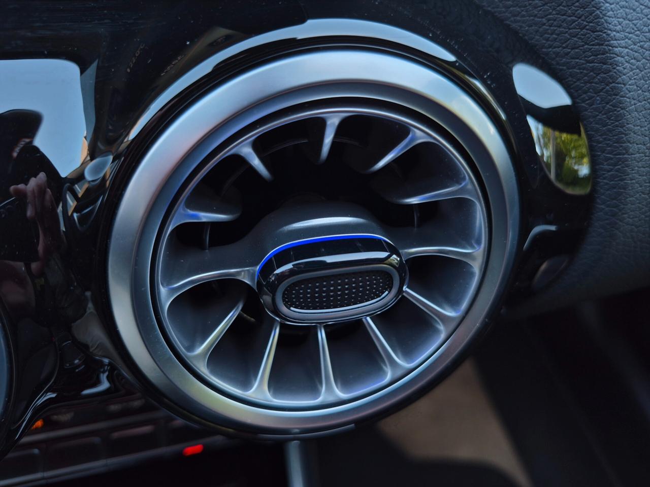 Mercedes-benz GLA 200 d AMG Line 8G-DCT LUCI AMBIENTE KEYLESS LED NAVI