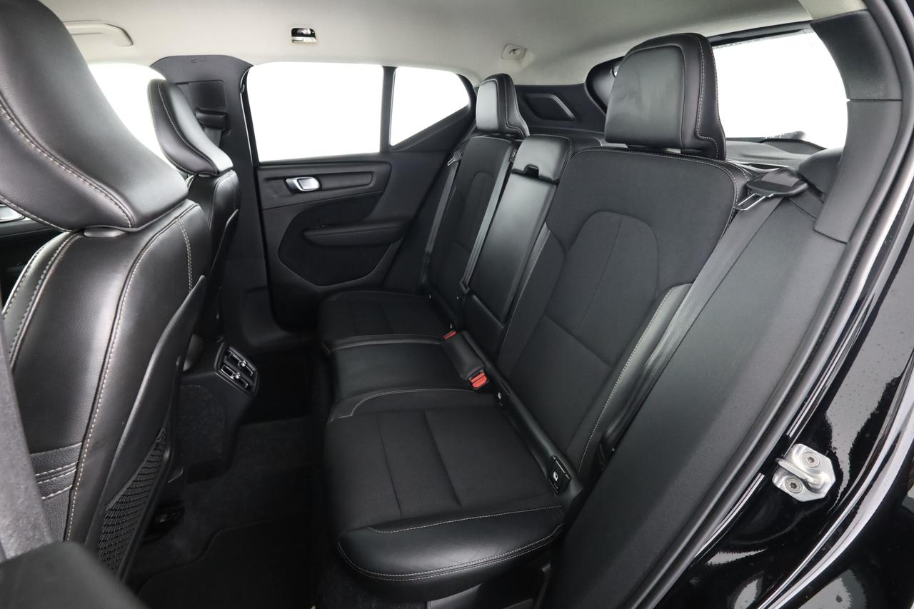 VOLVO XC40 (2017--->) XC40 D3 Geartronic Business