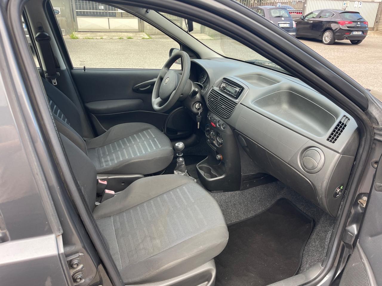 Fiat Punto Classic 1.2 benzina euro4 neopatentati