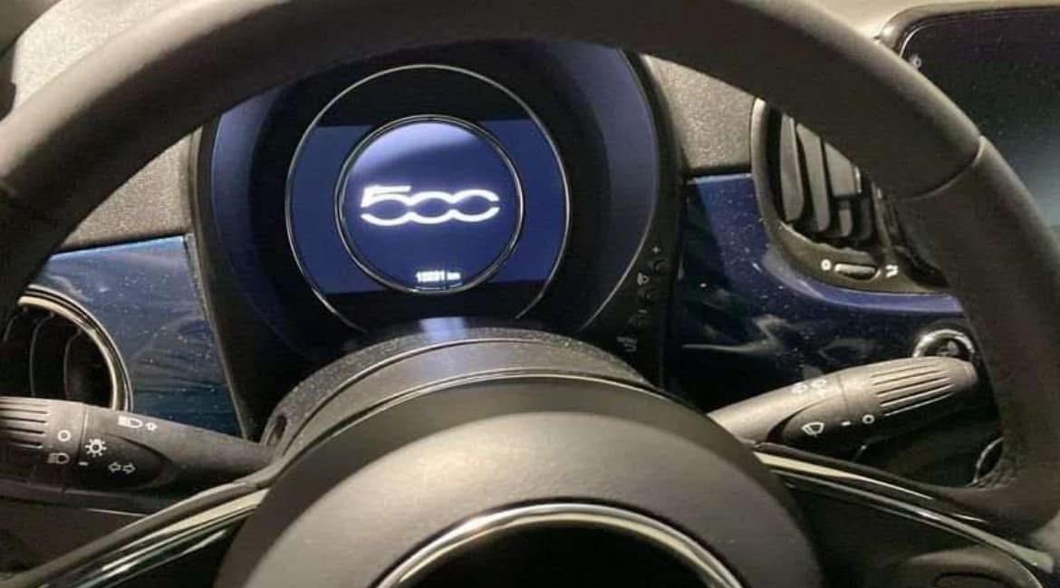 Fiat 500 1.0 Hybrid AUTO A NOLEGGIO CON KM ILLIMITATI