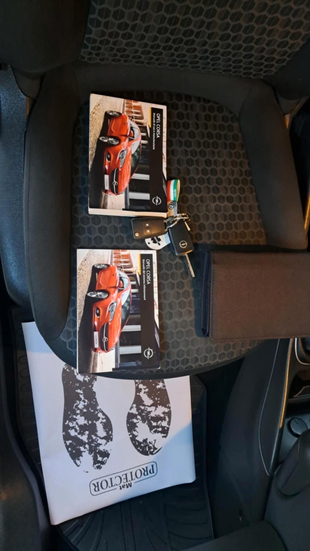 Opel Corsa 1.2 5 porte