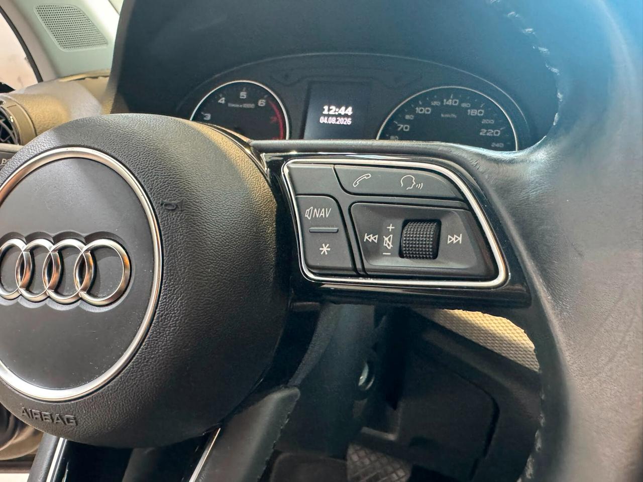 Audi Q2 40 TFSI quattro S tronic Business