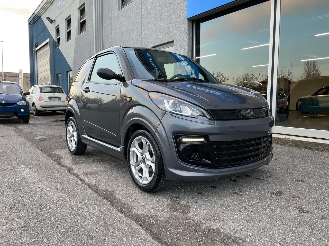 Ligier JS JS50 Progress Young Color