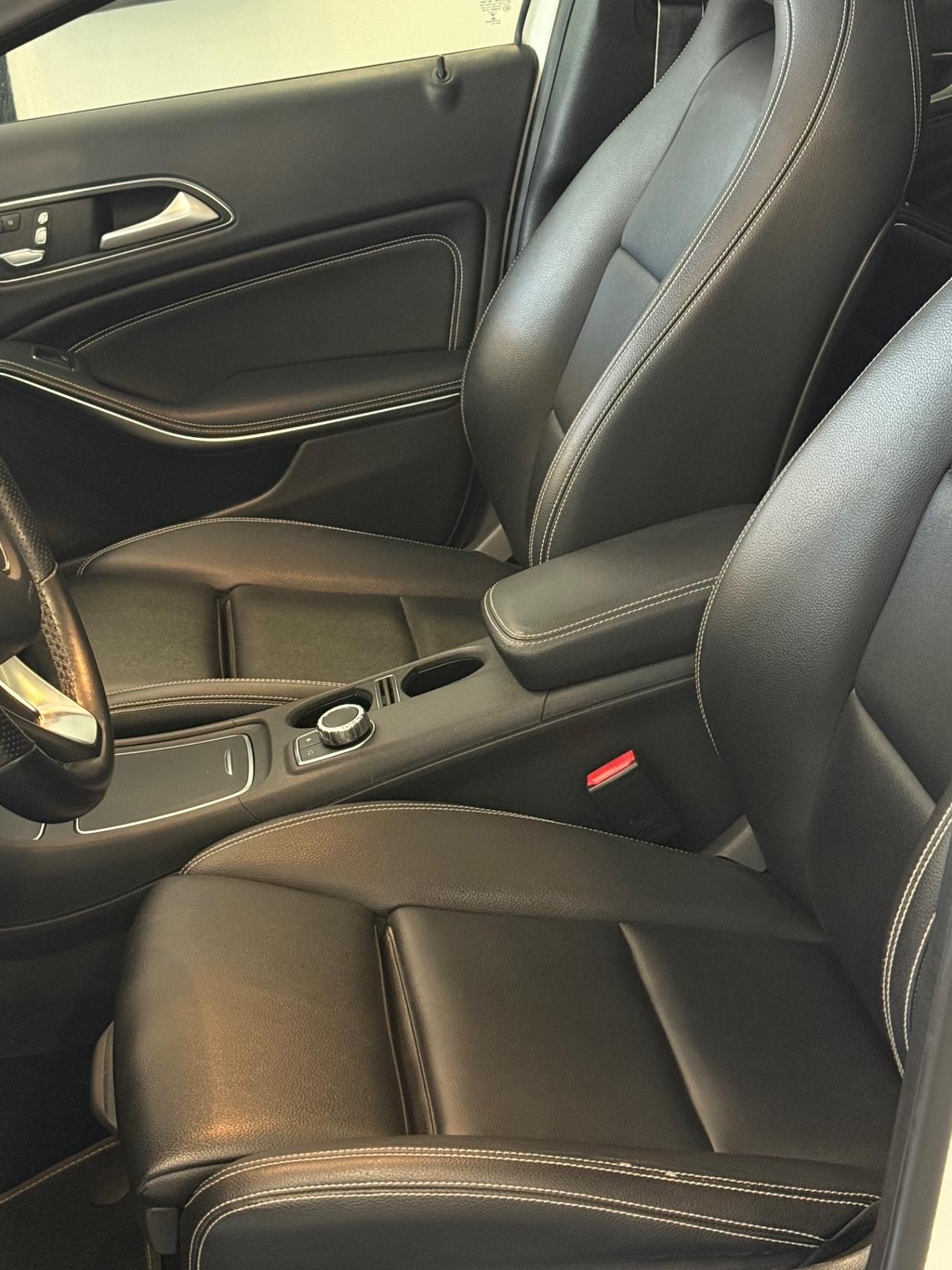 Mercedes-benz GLA 200 d Automatic 4Matic Night Edition