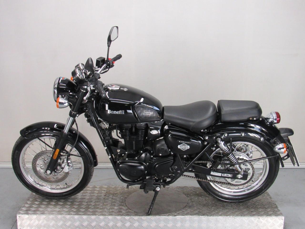 Benelli Imperiale 400 ABS BLACK EDITION