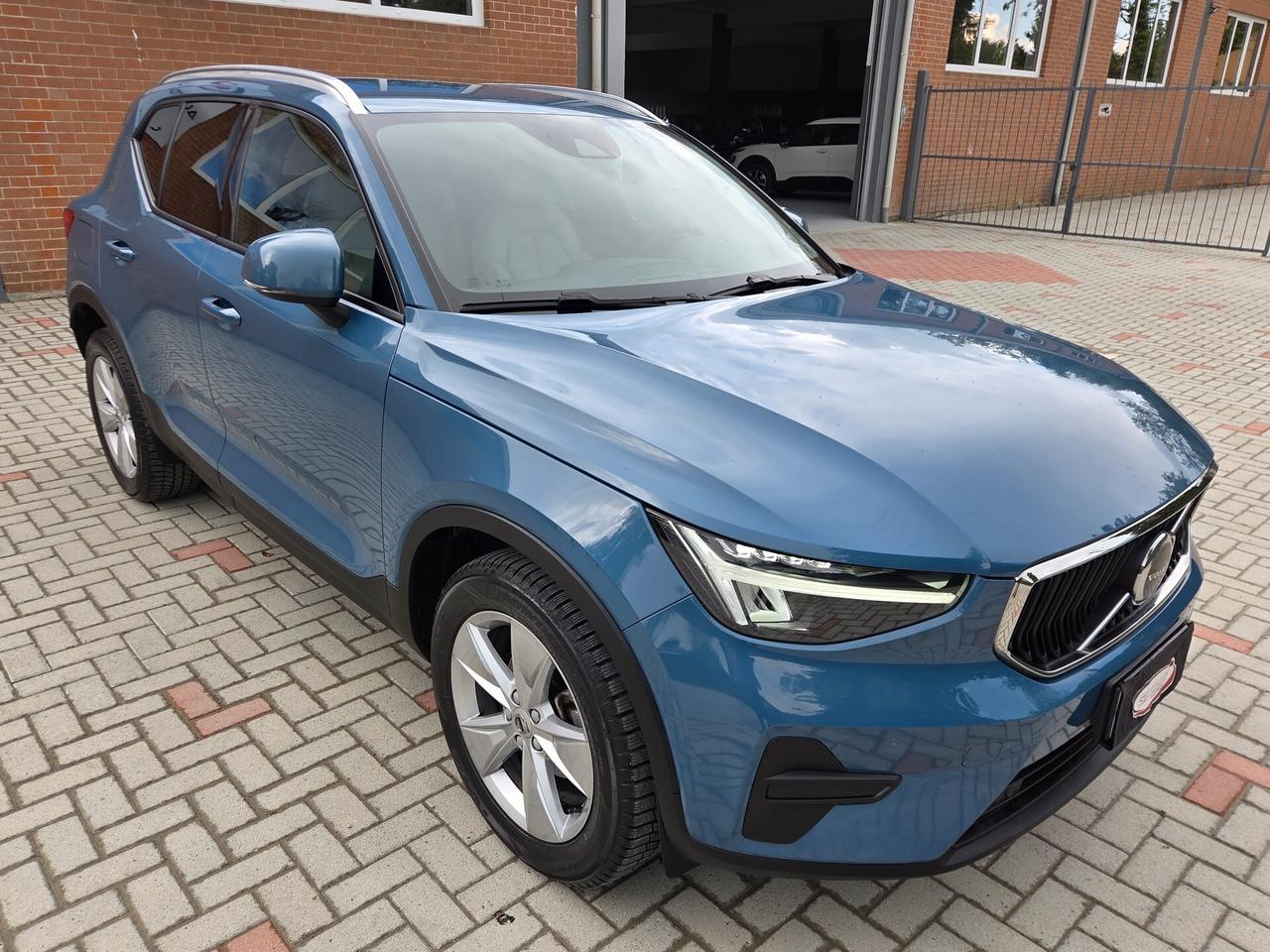 Volvo XC40 T2 automatico Core 129cv
