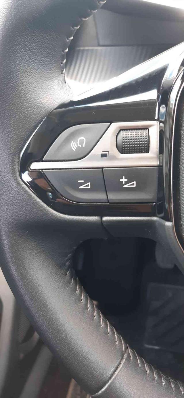 PEUGEOT 2008 130CV S&S Allure Pack SCONTO ROTTAMAZIONE