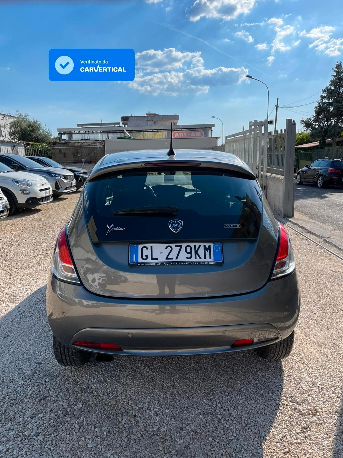 Lancia Ypsilon 1.0 FireFly 5 porte S&S Hybrid Gold Plus