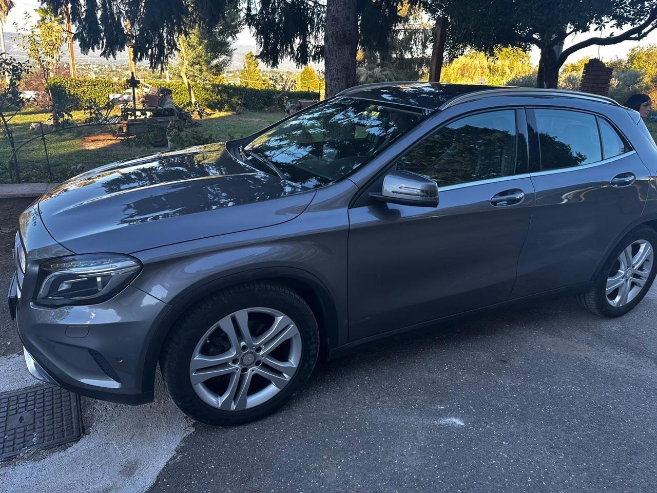 Mercedes-benz GLA 200 d Premium