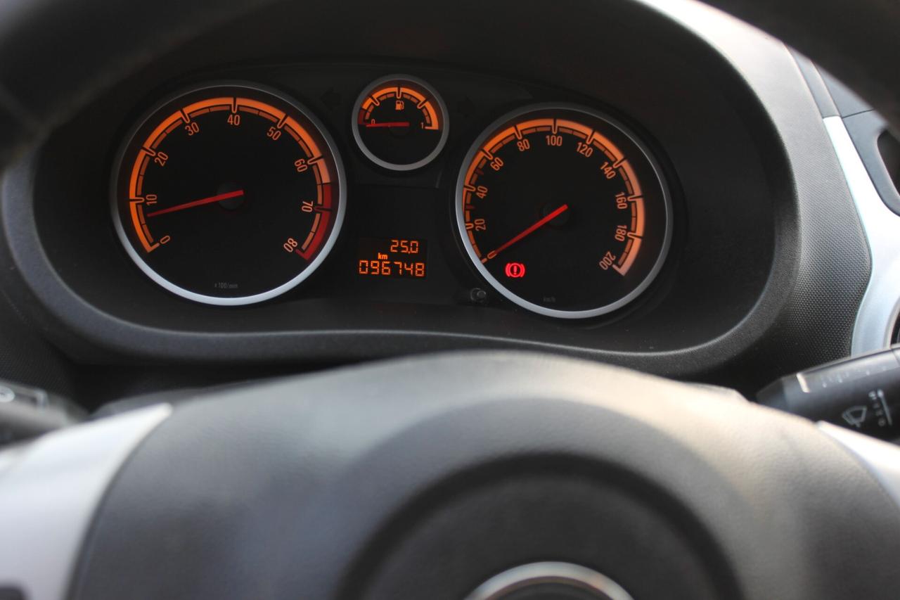 Opel Corsa 1.2 5 porte Cosmo