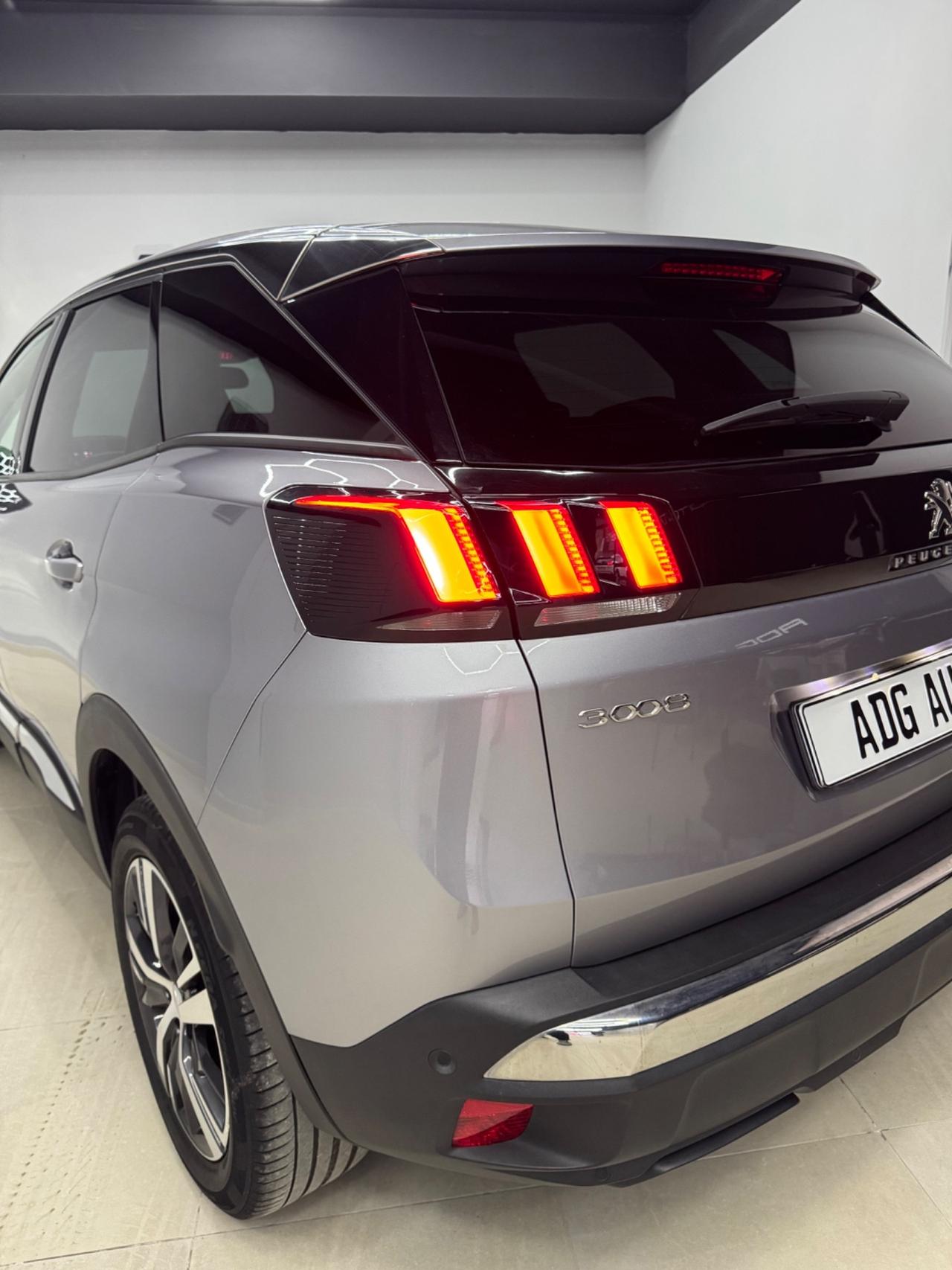 Peugeot 3008 BlueHDi 130 S&S EAT8 Allure