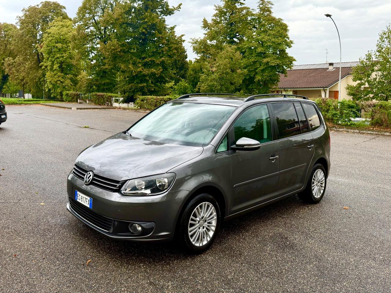 Volkswagen Touran 1.6 TDI DSG Comfortline