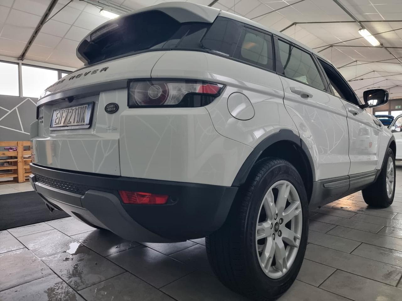 Land Rover Range Evoque 2.2 TD4 5p. Pure