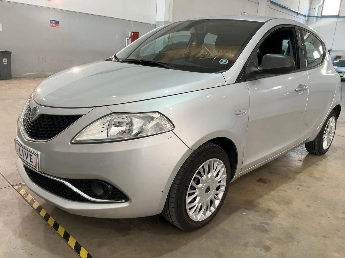 Lancia Ypsilon 1.2 69 CV 5 porte Silver