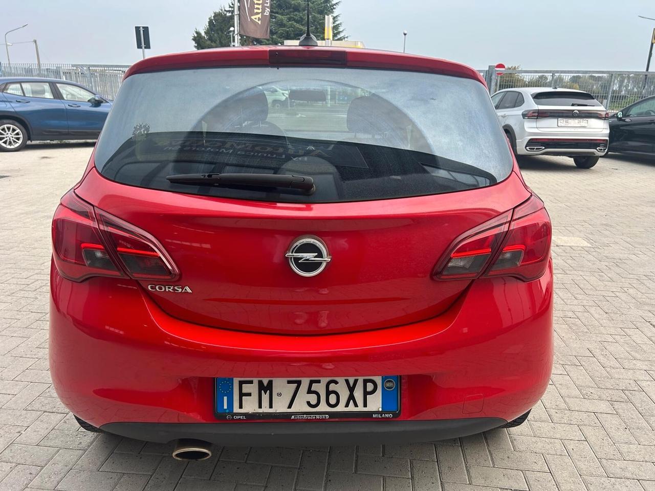 Opel Corsa 1.2 5 porte b-Color