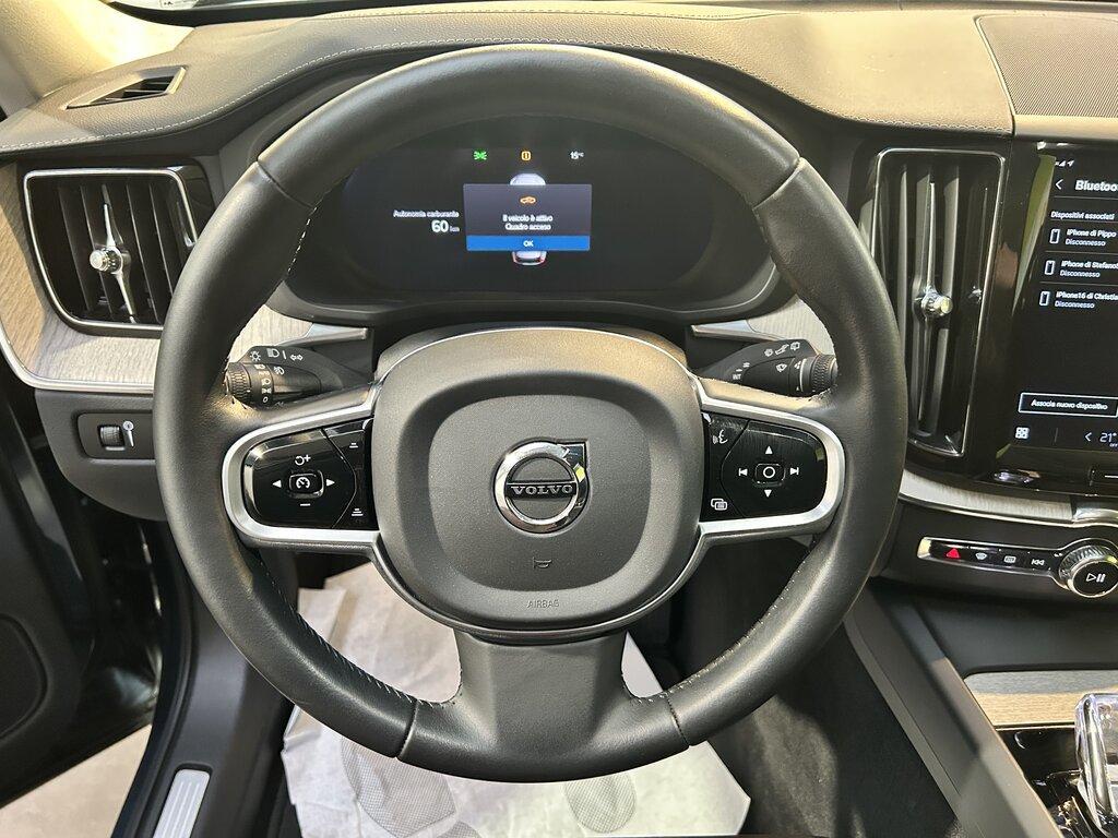 Volvo XC60 2.0 B4 Inscription AWD Auto