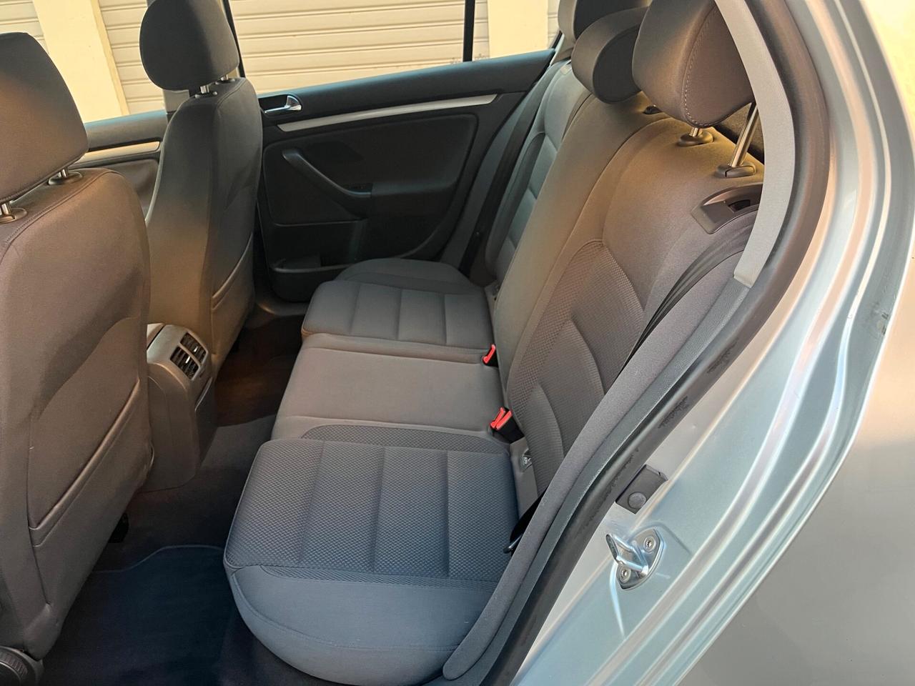 Volkswagen Golf 1.6 16V FSI 5p. Sportline