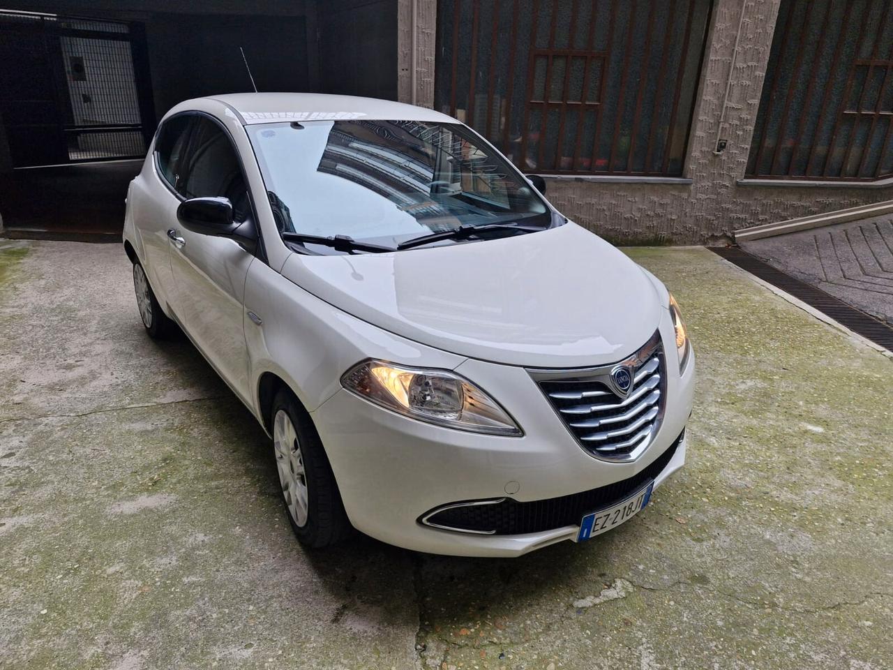 Lancia Ypsilon 1.3 MJT 16V 95 CV 5 porte S&S Gold