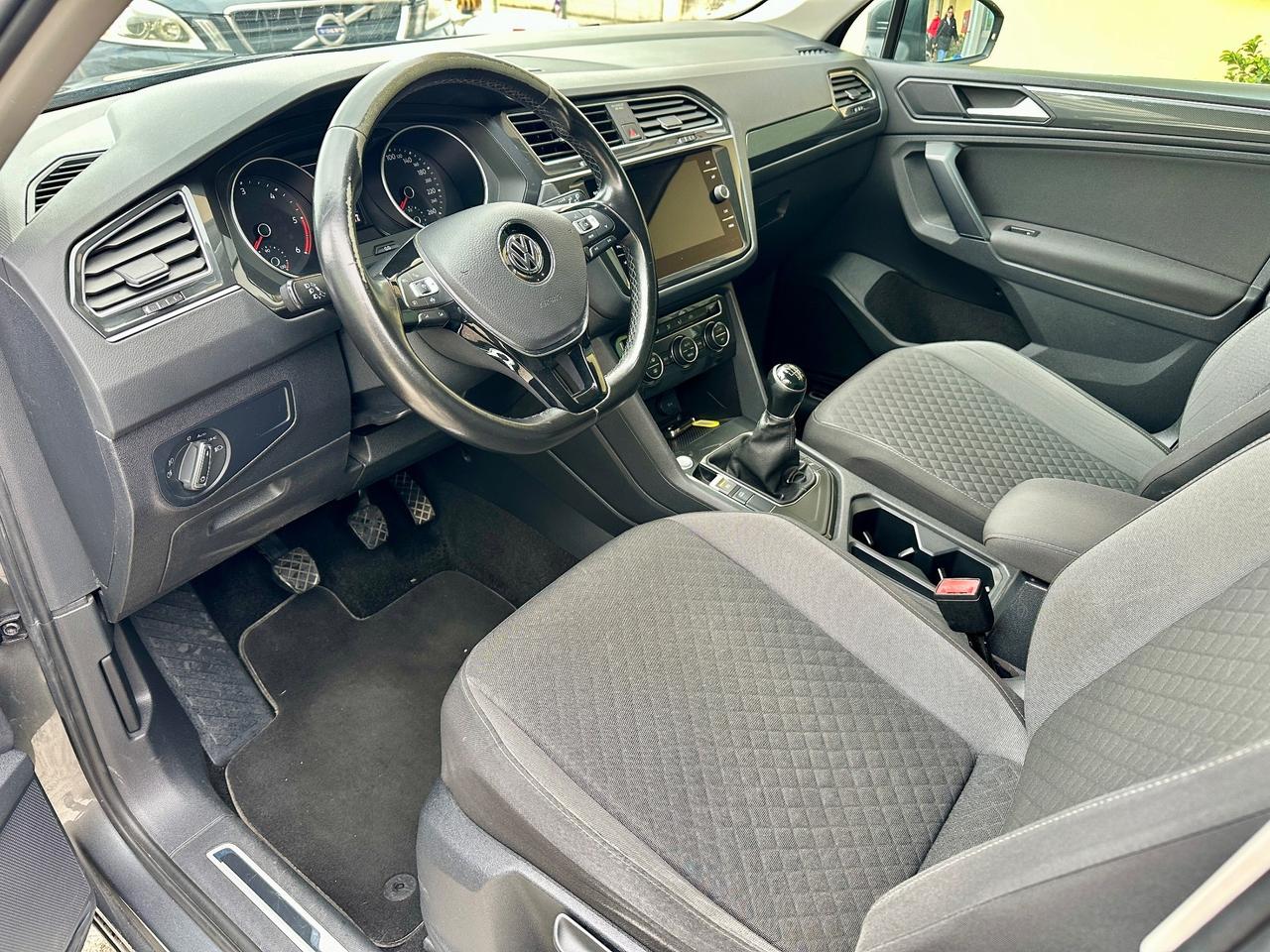 Volkswagen Tiguan 1.6 TDI R-LINE