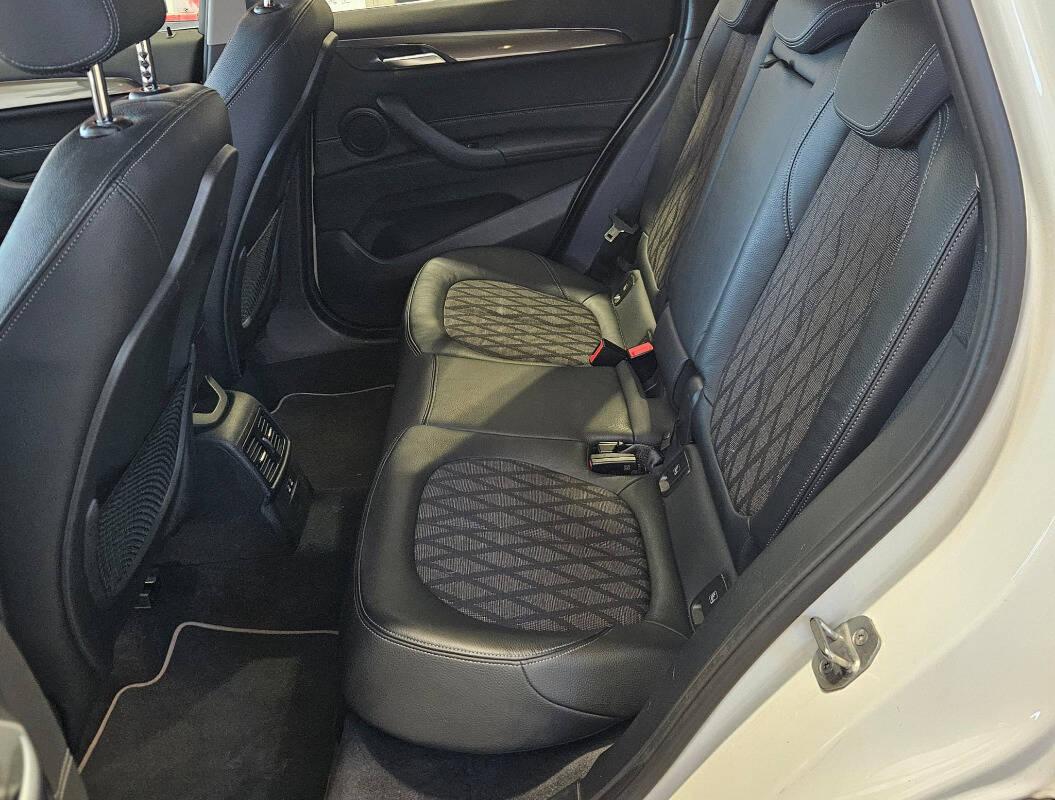 BMW X1 Sdrive18d xLine auto