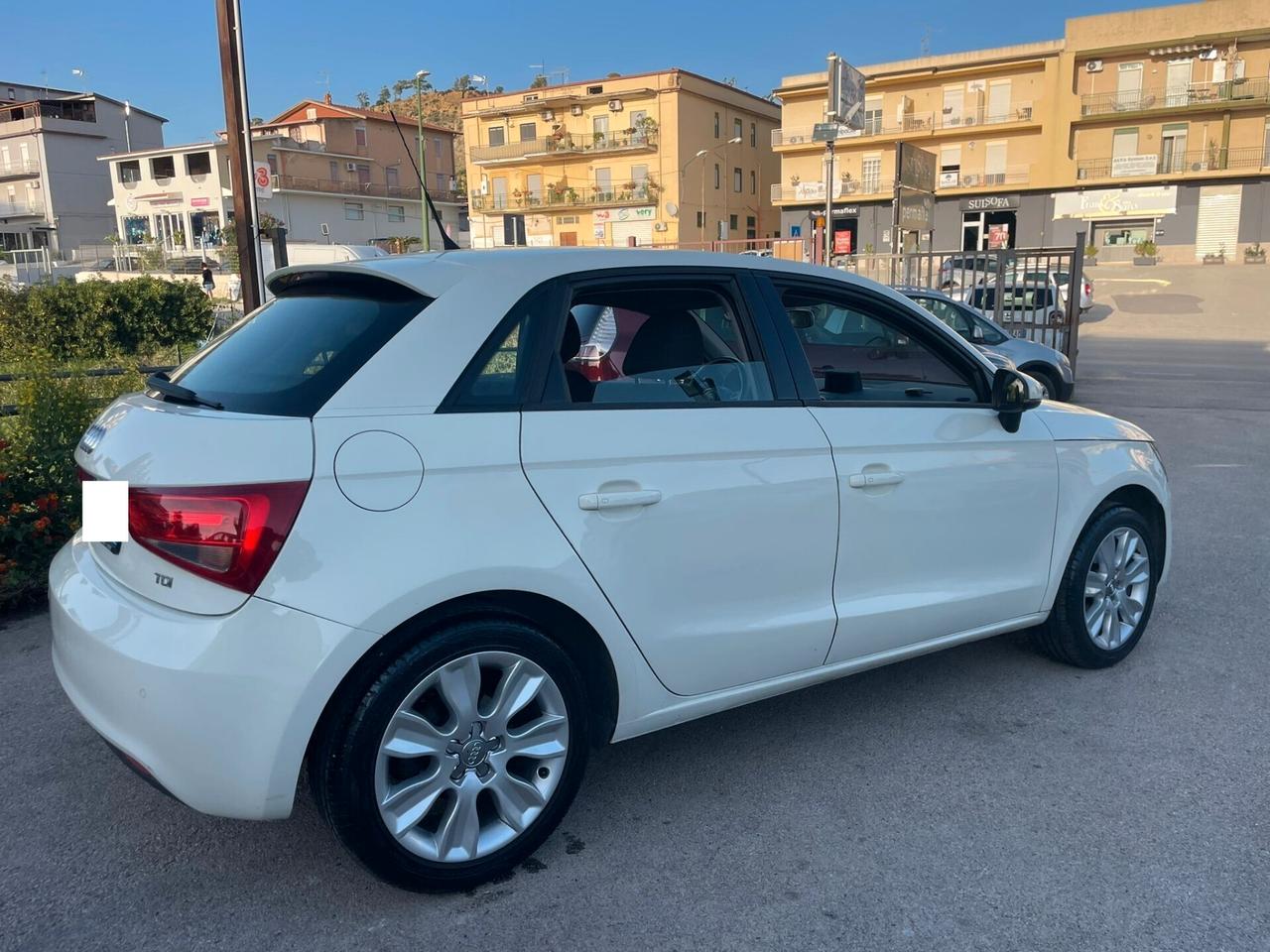 Audi A1 SPB 1.6 TDI Attraction 5P 90 cv