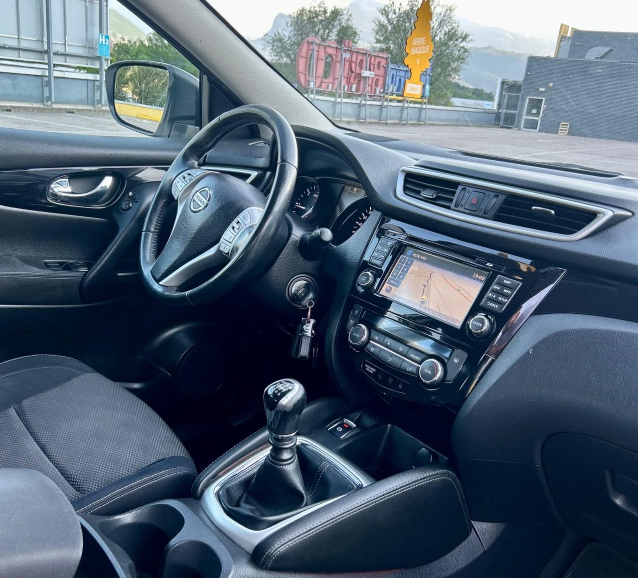 Nissan Qashqai 1.6 dCi 4WD Tekna Neopatentati
