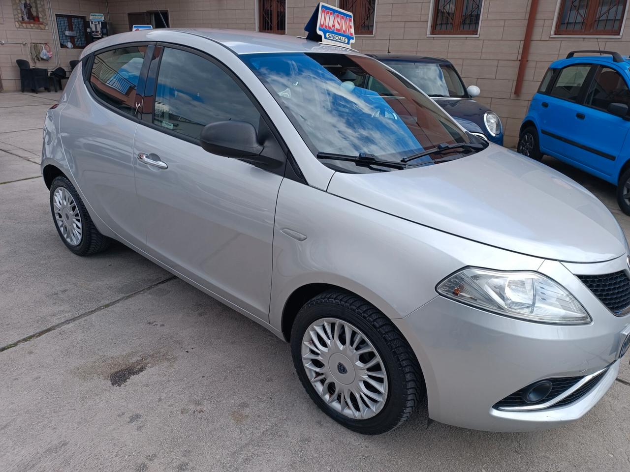 Lancia Ypsilon 1.2 69 CV